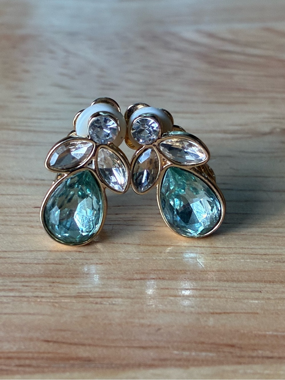 Vintage Gold-Tone Blue Teardrop Crystal Clip-On Earrings